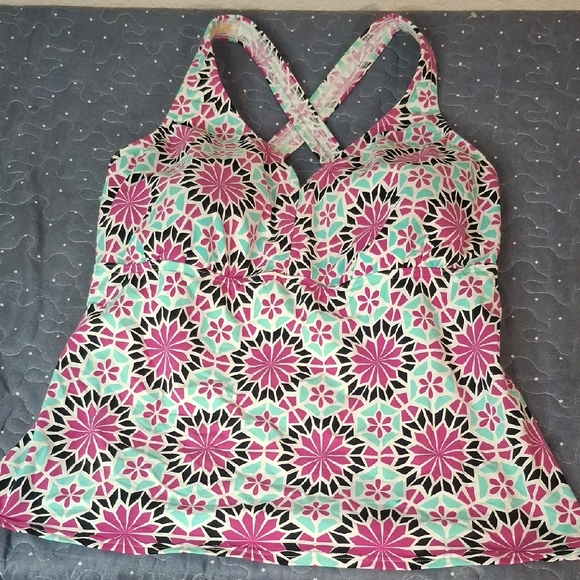 Lands' End Other - Lands' end Geometric Floral Tankini Top in Pink & Mint size 14DD